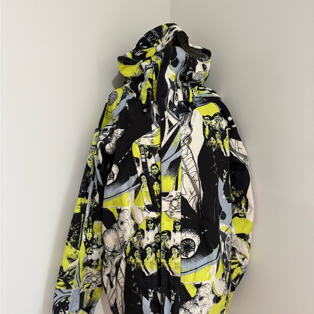 Volcom Black and Yellow Graphic Ski Jacket